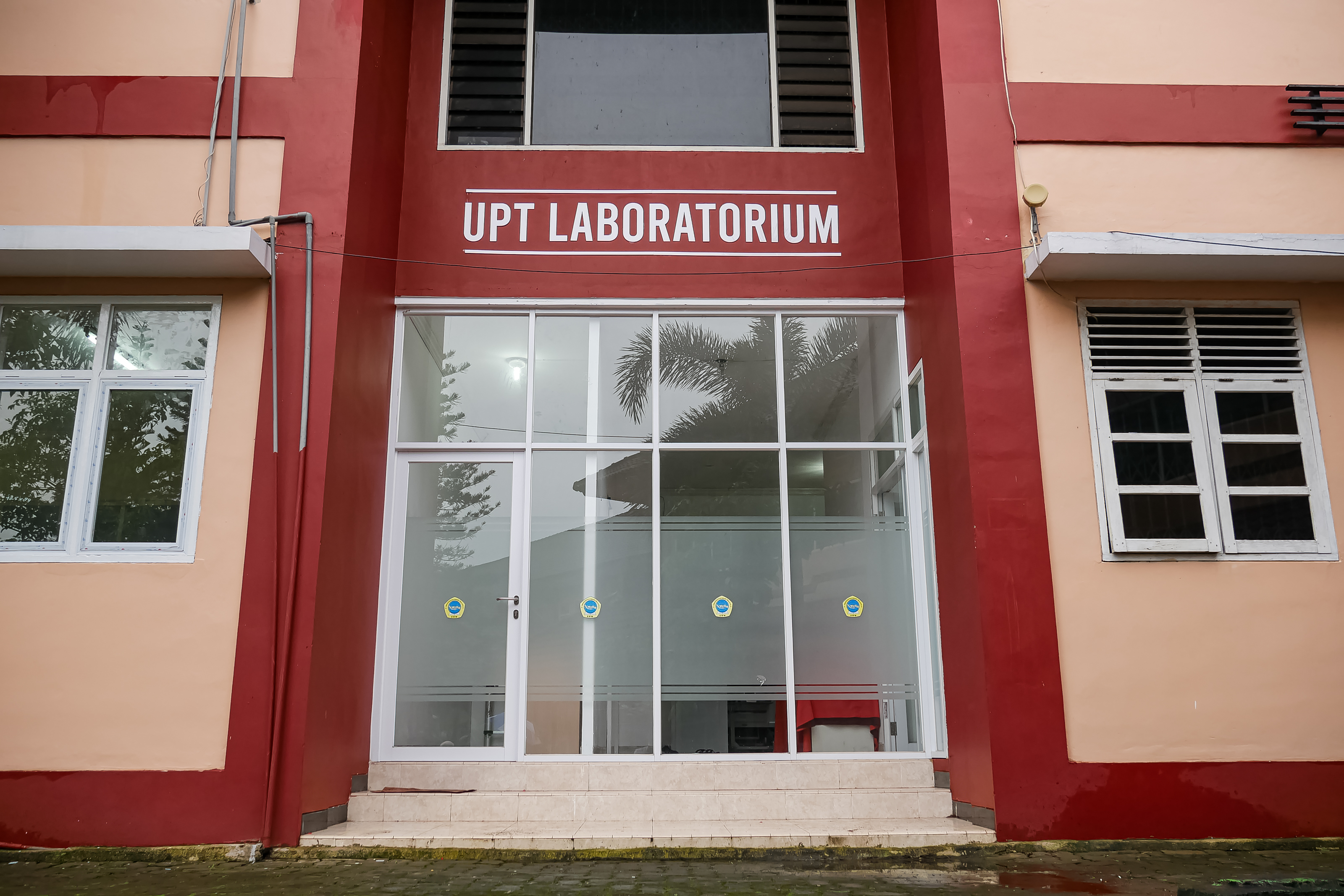 UPT LABORATORIUM KESEHATAN