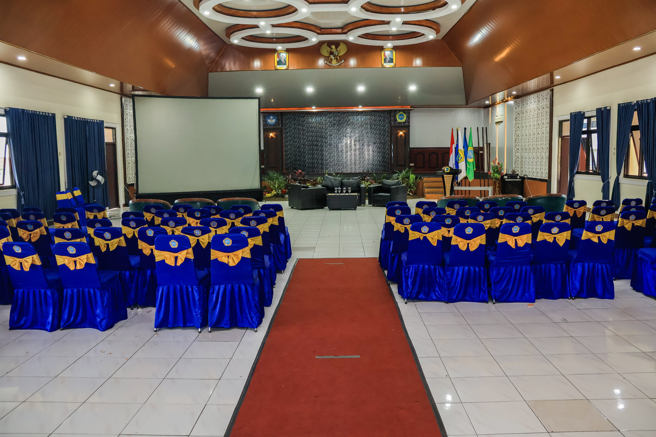 AULA GEDUNG H.M. ISKAK SOEPARDI