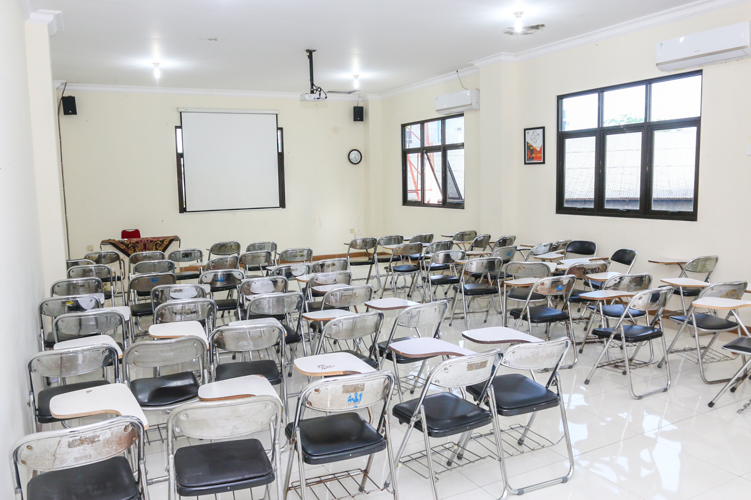 RUANG KELAS