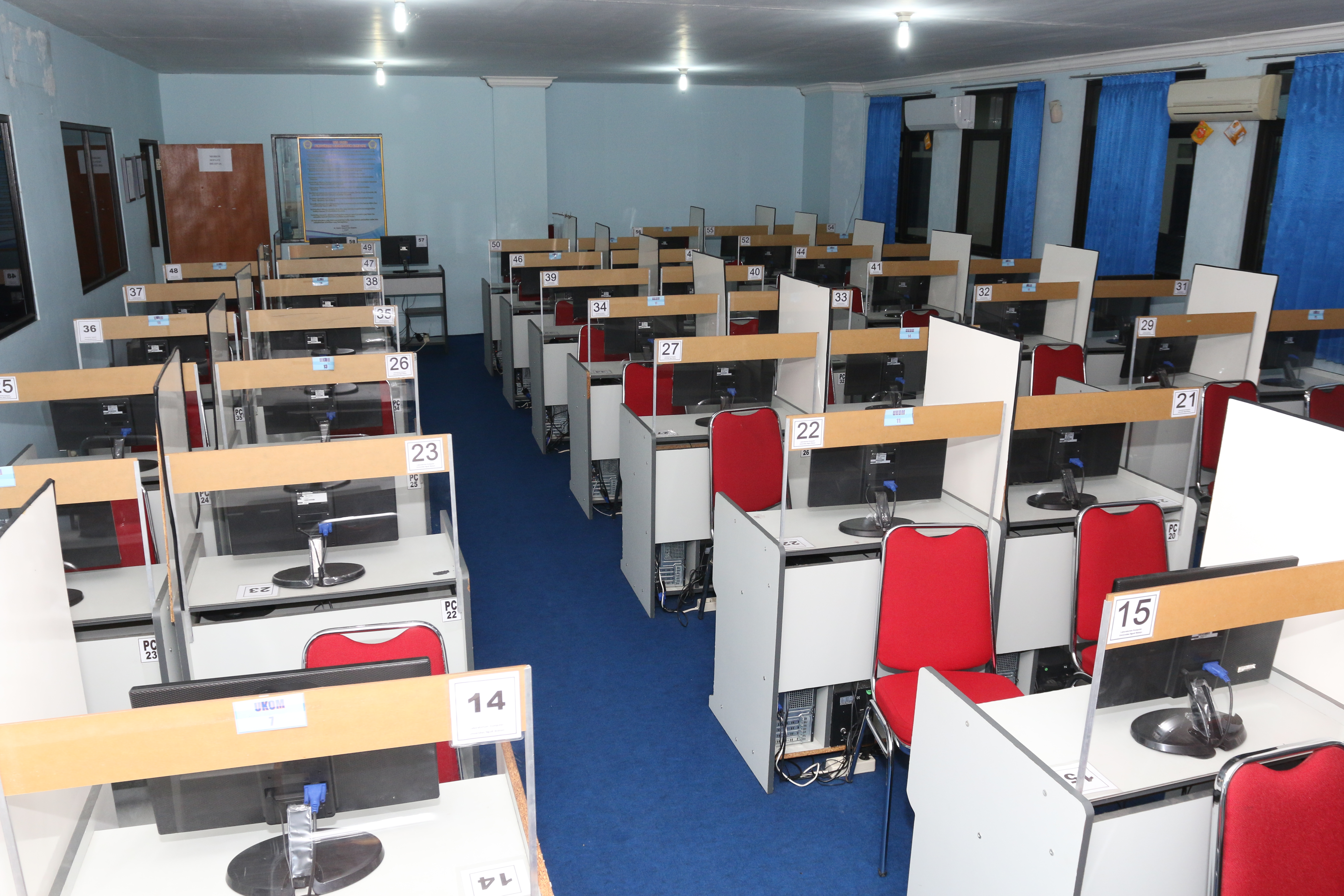 LABORATORIUM KOMPUTER
