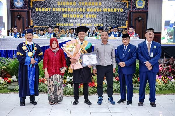 UNW Bangga: Muhammad Afifian Wisudawan Terbaik dan Berhasil Lulus dengan Predikat Cum Laude