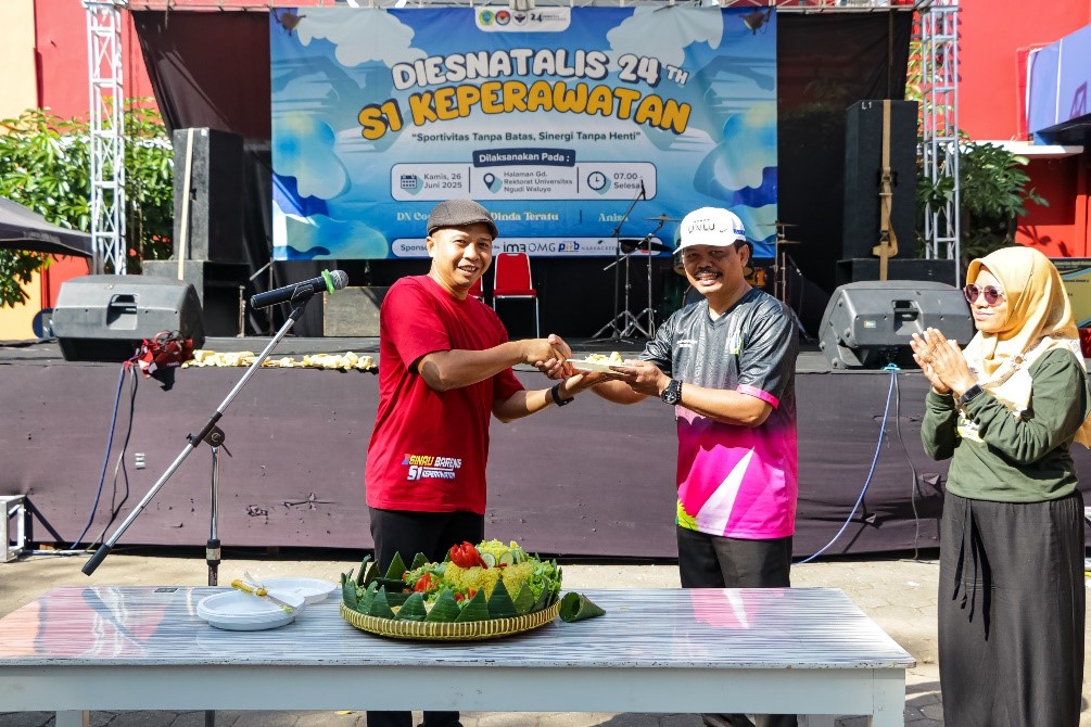 Semarakkan Dies Natalis Ke-24 Tahun, Prodi S1-Keperawatan UNW Hadirkan Dinda Teratu