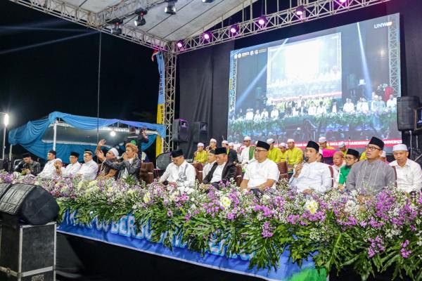 Peringati Dies Natalis Ke-31 dengan Semarak Spiritual: UNW Bersholawat Bersama Gandrung Nabi