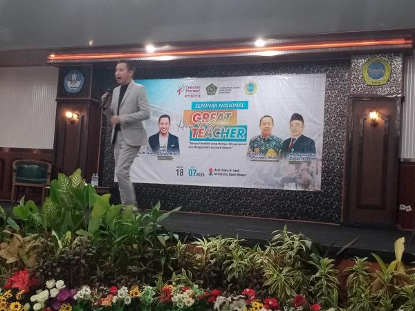 KGBB: SINERGI UNW, KEMENAG KAB.SEMARANG DAN DPD TEACHERPRENEUR NUSANTARA JAWA TENGAH HADIRKAN 500 GURU RA, MI, MTS DAN MA SE KABUPATEN SEMARANG DALAM SEMINAR HOW TO BE GREAT TEACHER 