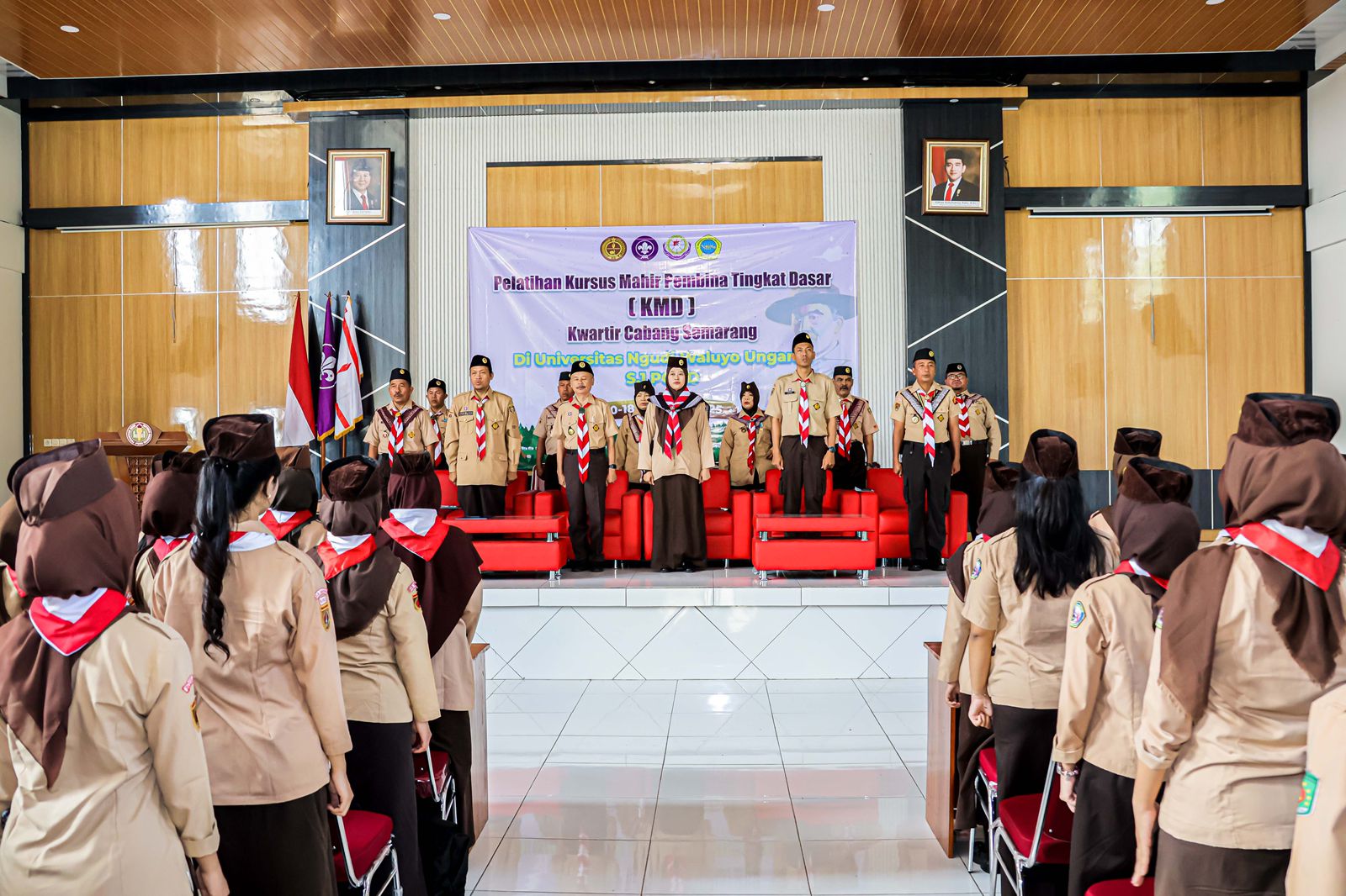 Pelatihan Kursus Mahir Dasar (KMD) Mahasiswa PGSD UNW