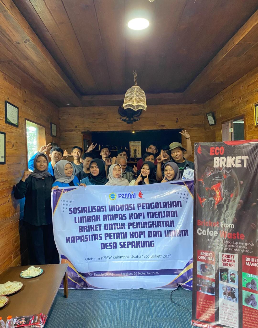 SOSIALISASI INOVASI PENGOLAHAN LIMBAH AMPAS KOPI MENJADI BRIKET UNTUK PENINGKATAN KAPASITAS PETANI DAN UMKM DUSUN SEPAKUNG (TIM ECO BRIKET P2MW UNW 2025)
