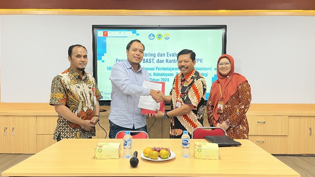 Wujudkan Pembelajaran Cerdas dan Modern, Hibah Smart Classroom UNW Teguhkan Citra UNW Kampus Berdaya Saing