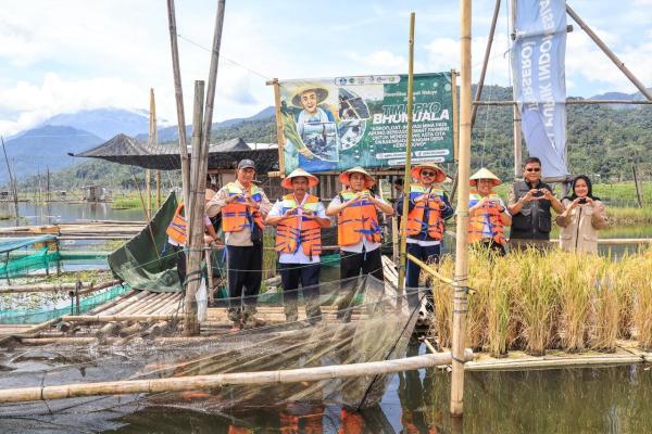 PPK Ormawa Bhumijala UNW Gelar Panen Raya Mina Padi Apung di Rawa Pening: Inovasi Mahasiswa Melalui Program Agrofloat Berdampak Nyata untuk Kesejahteraan Masyarakat