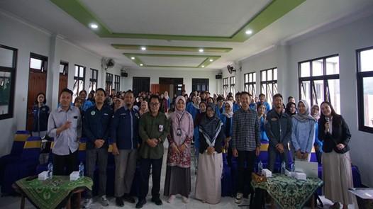 Universitas Ngudi Waluyo Dorong Literasi Teknologi Mahasiswa Retail Lewat Kuliah Pakar Start Up Digital