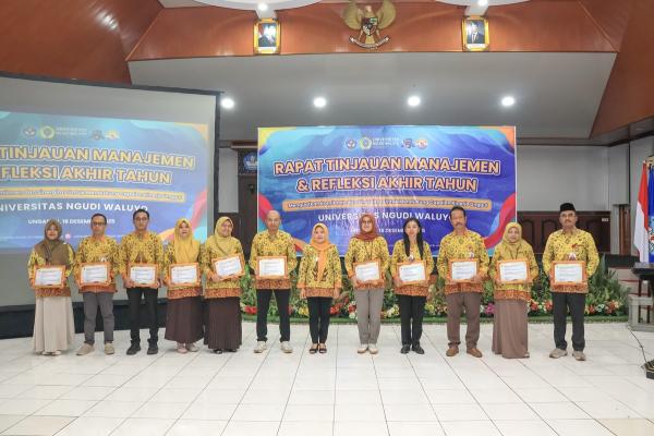 Sinergi dan Apresiasi Warnai RTM serta Refleksi Akhir Tahun 2025 Universitas Ngudi Waluyo