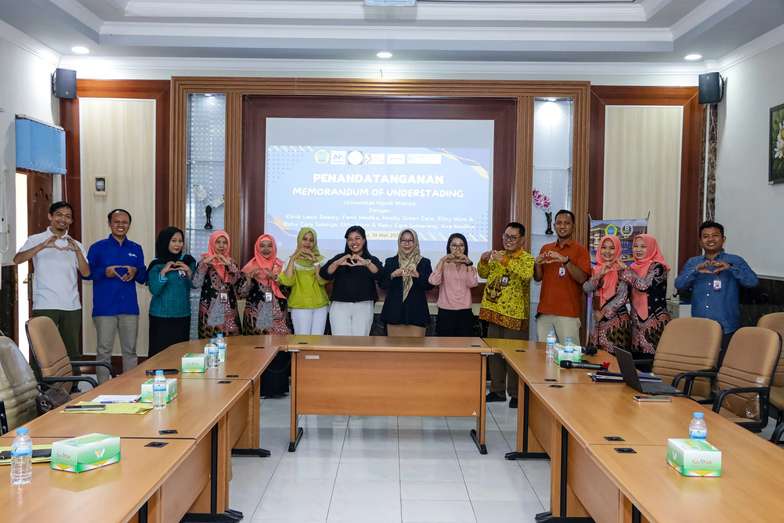 Tingkatkan Kolaborasi Lintas Sektor, UNW lakukan penandatanganan MoU dengan 5 Klinik 