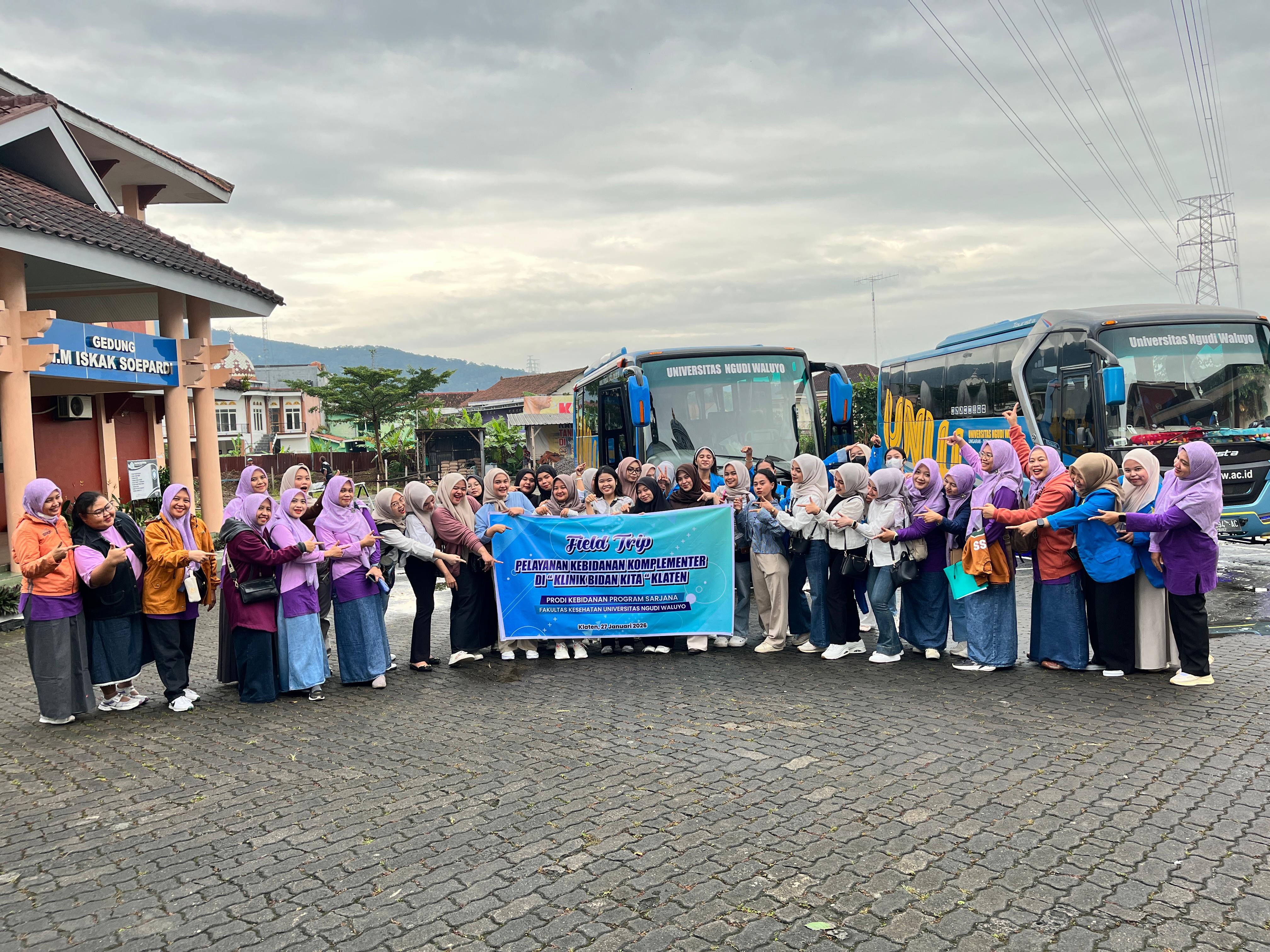 Field Trip Pelayanan Kebidanan Komplementer, Prodi Kebidanan UNW Kunjungi Klinik “Bidan Kita” Klaten