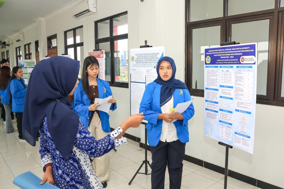 Publikasi Ilmiah Jadi Fokus, Prodi D4 Akuntansi Perpajakan UNW Gelar Seminar dan Expo Penelitian